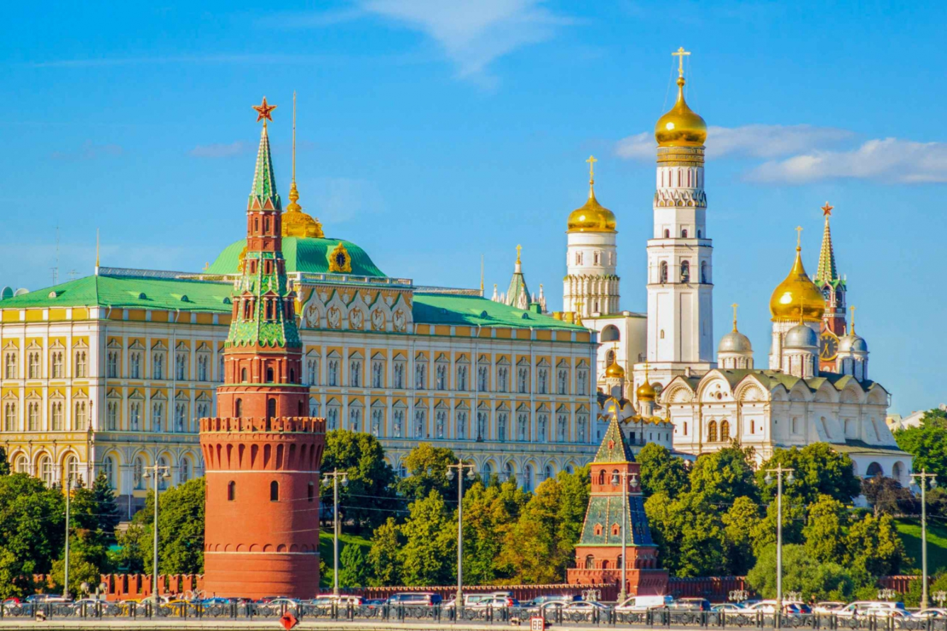 Moscow với Quảng trường Đỏ và các công trình kiến trúc nổi tiếng