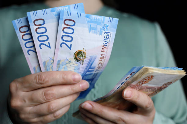 Du khách sử dụng tiền Ruble Nga để thanh toán