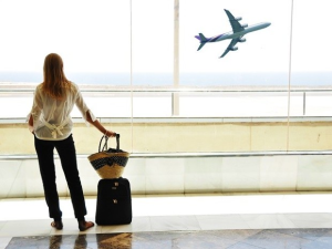 Ưu tiên bay vào các khung giờ sáng sớm hoặc tối muộn để có giá vé ưu đãi